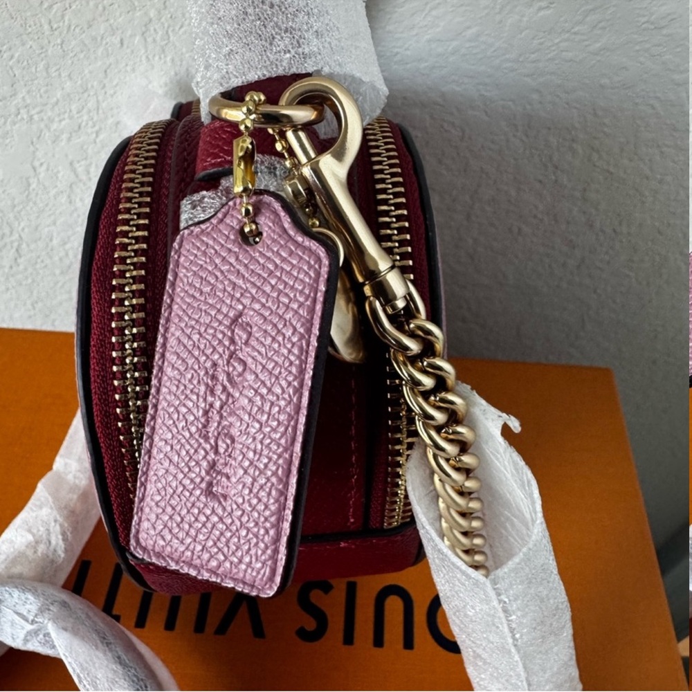 NWT Coach Heart Crossbody In Colorblock w/dustbag - Picture 4 of 6